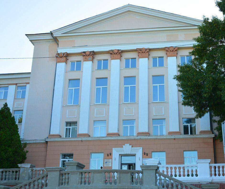 Приміщення Державної академії при президенті України у Дніпрі, де навчаються понад 100 учнів релокованої Покровської школи