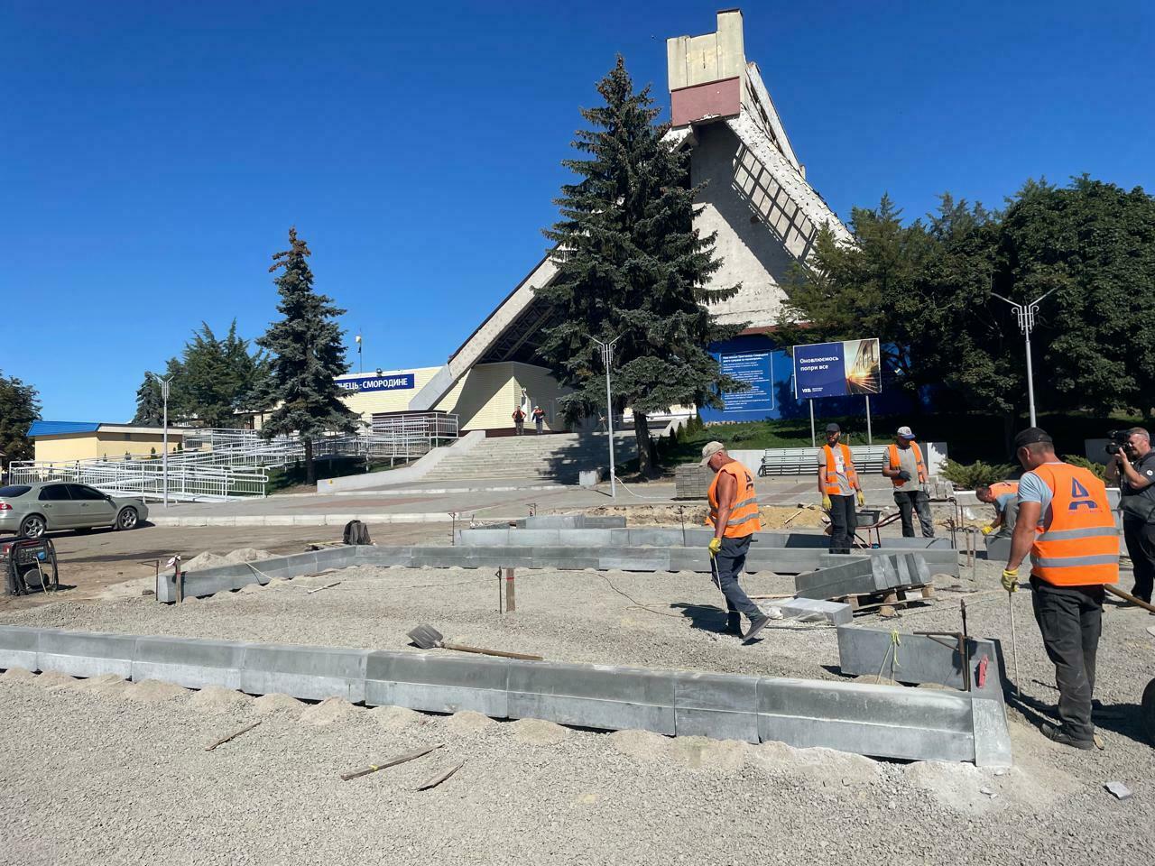 Відновлення автовокзалу Тростянця і площі перед ним