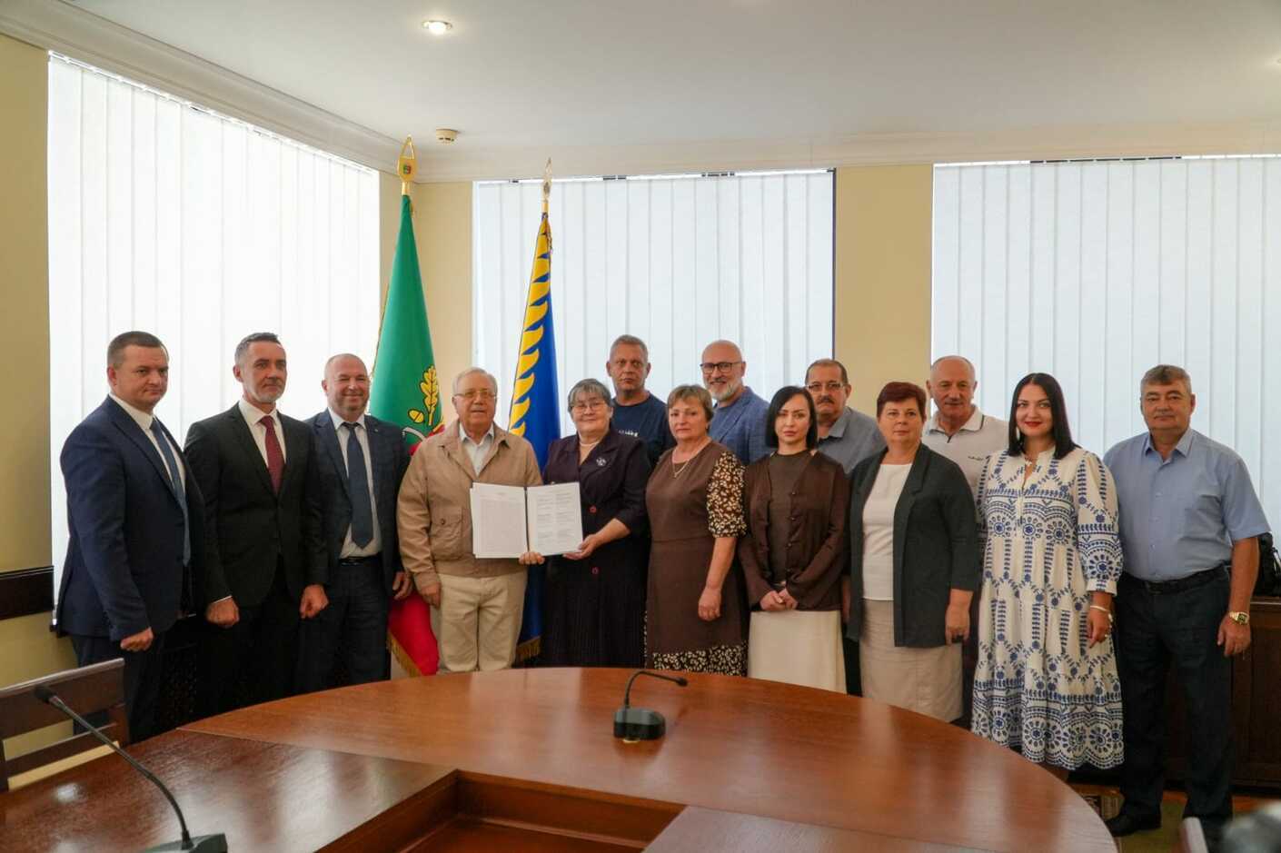 Учасники заходу після підписання Меморандуму про співробітництво з формування та розвитку Криворізької агломерації